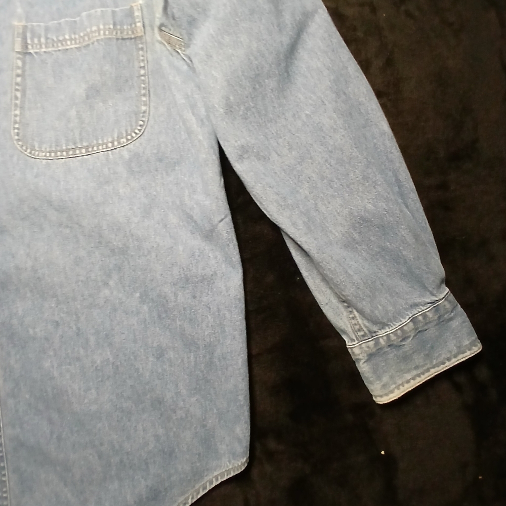 Disney Store Denim Button Up Shirt M Winnie The Pooh Tigger Eor Owl Piglet - Picture 6 of 12